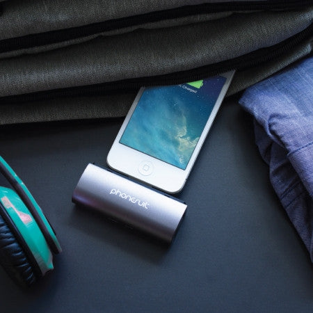 PhoneSuit - Flex Pocket Charger for iPhone 4/4s 2,600 mAh Power Bank